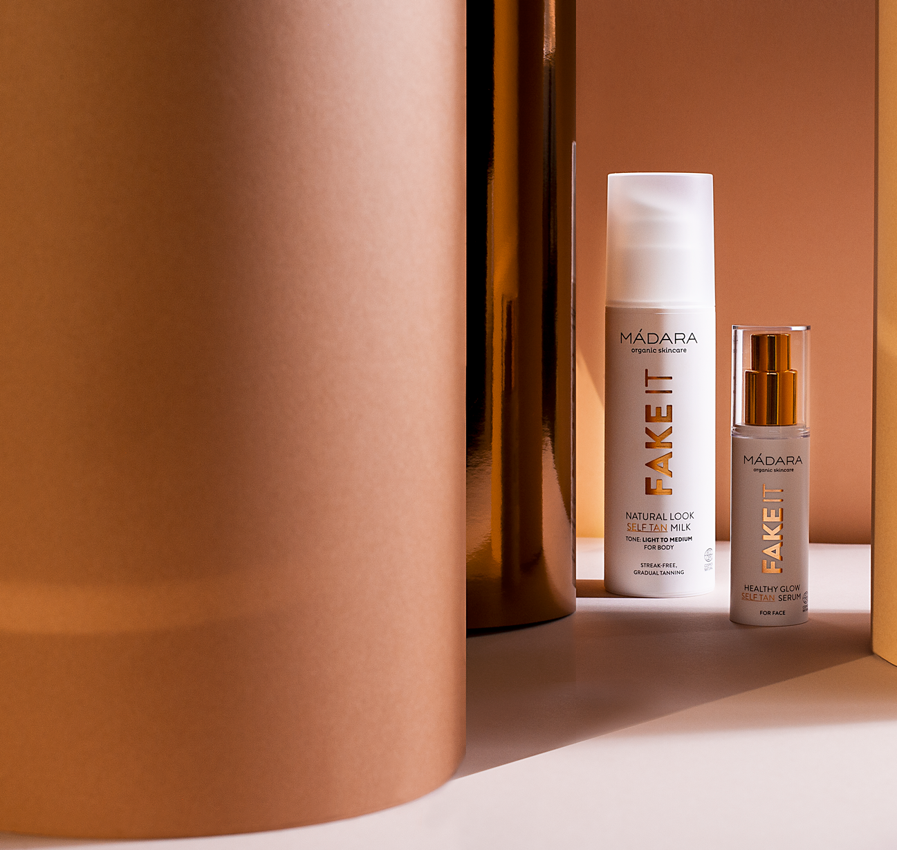 Fake it Healthy Glow Selftan facial serum - Madara