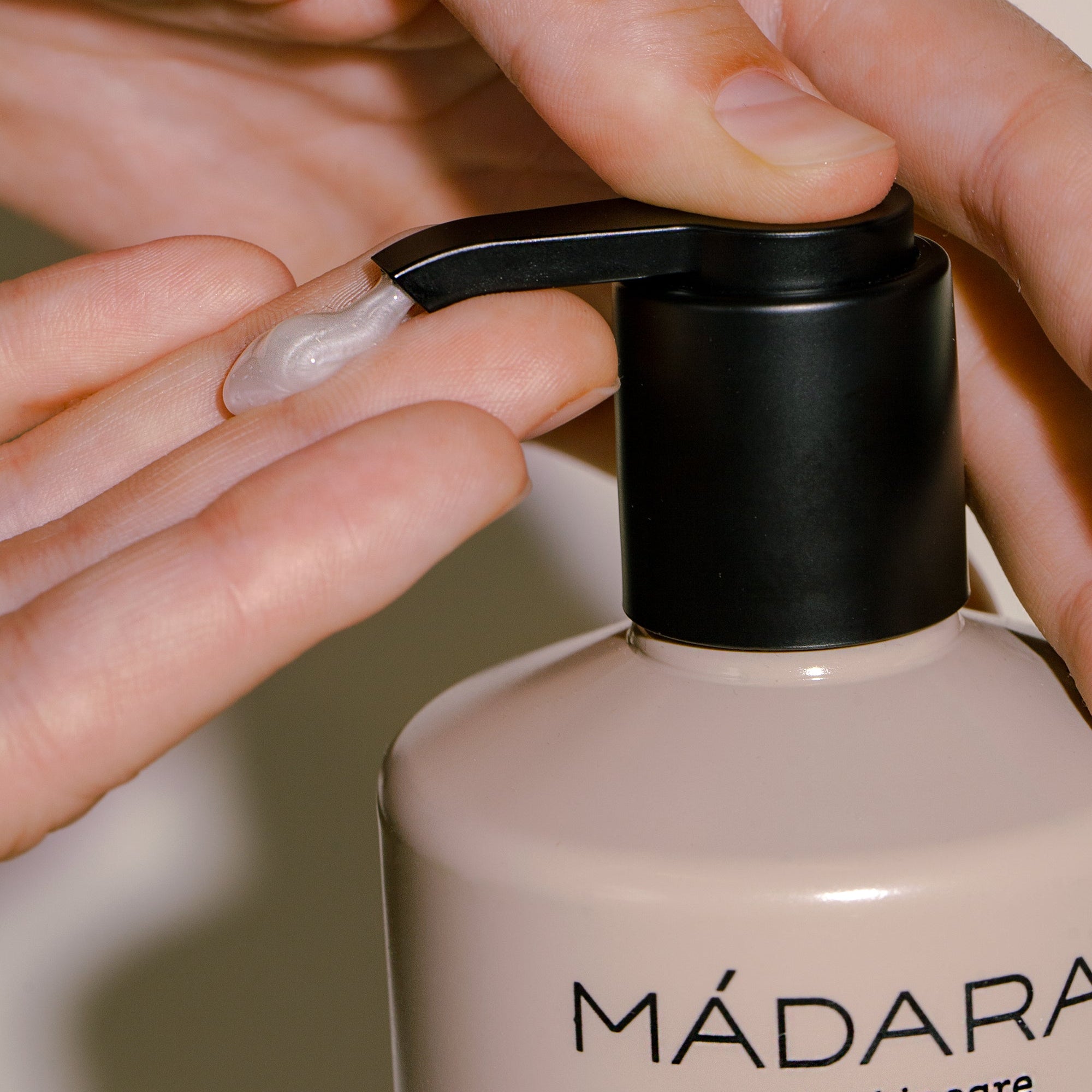 Bitter Honey Moisture Wash - Madara - 500ml