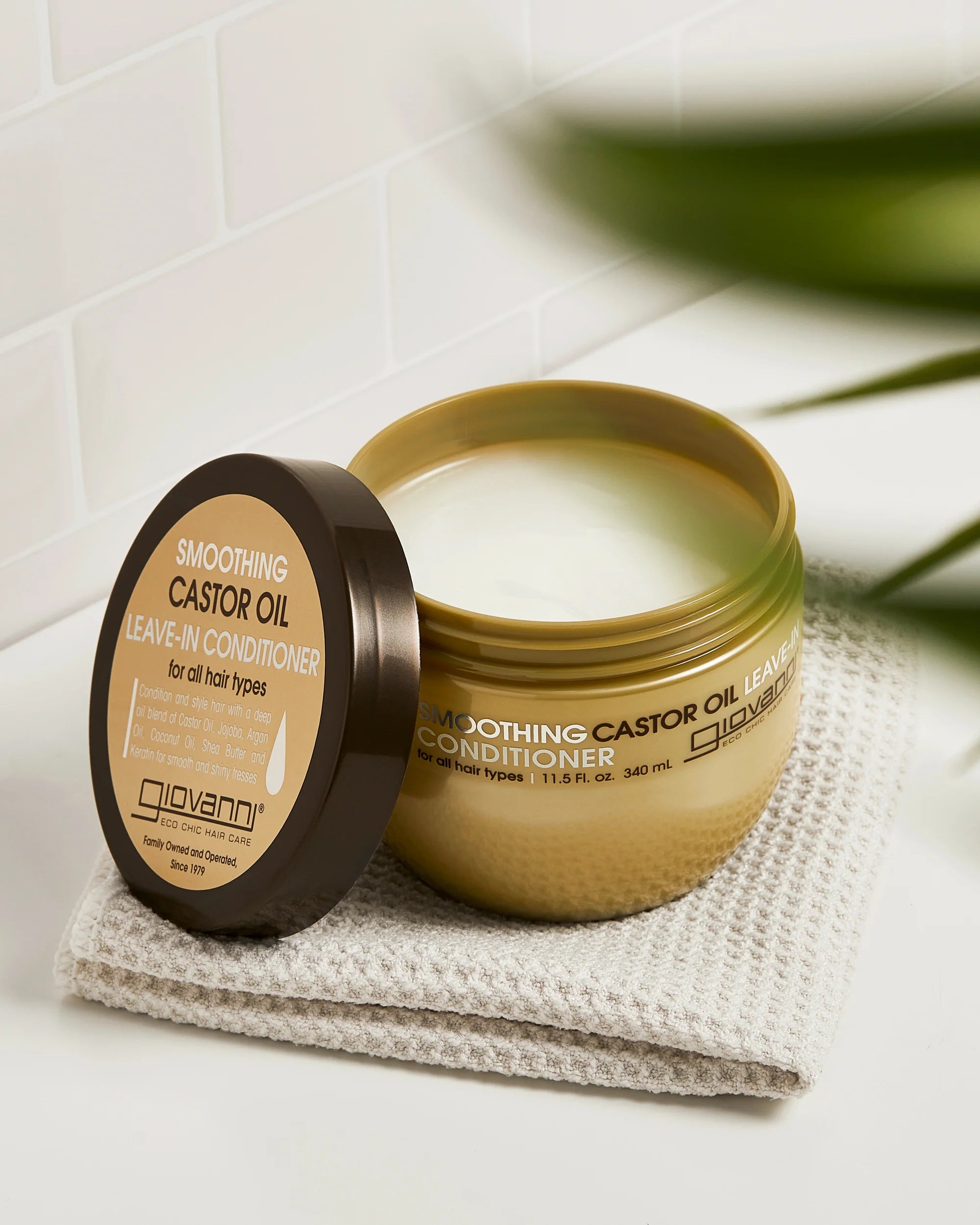 Giovanni Cosmetics - Smoothing Castor Oil leave-in conditioner - 340ml